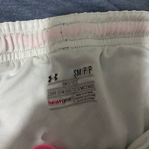 Under Armour shorts size S - Picture 2 of 4